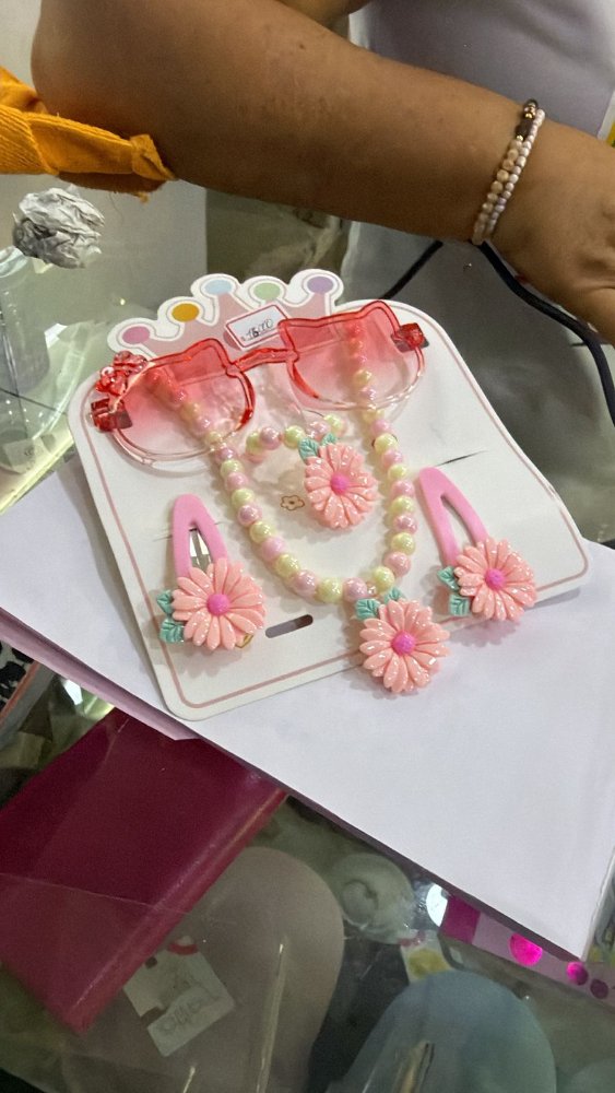 JUEGO DE NIÑA PULSERA GANCHO Y GAFA