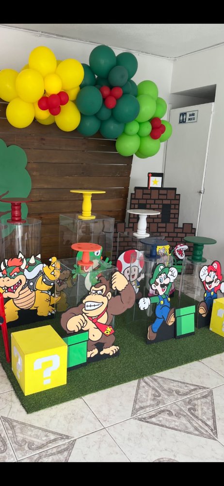 PERSONAJES MARIO