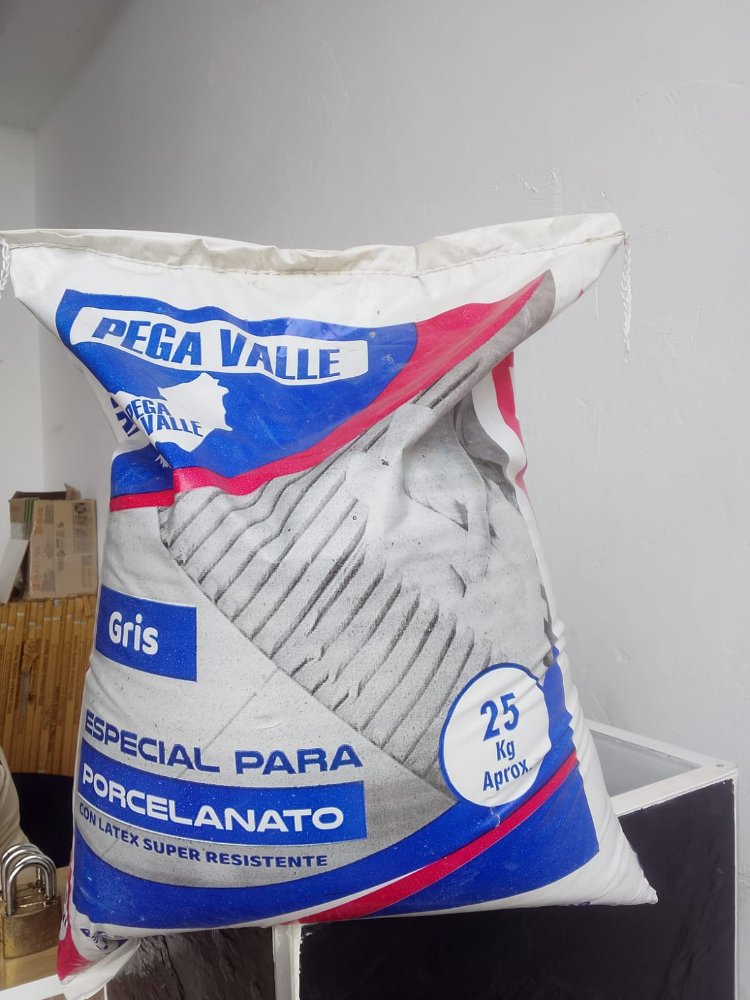 Pega valle para porcelanato x25 kilos