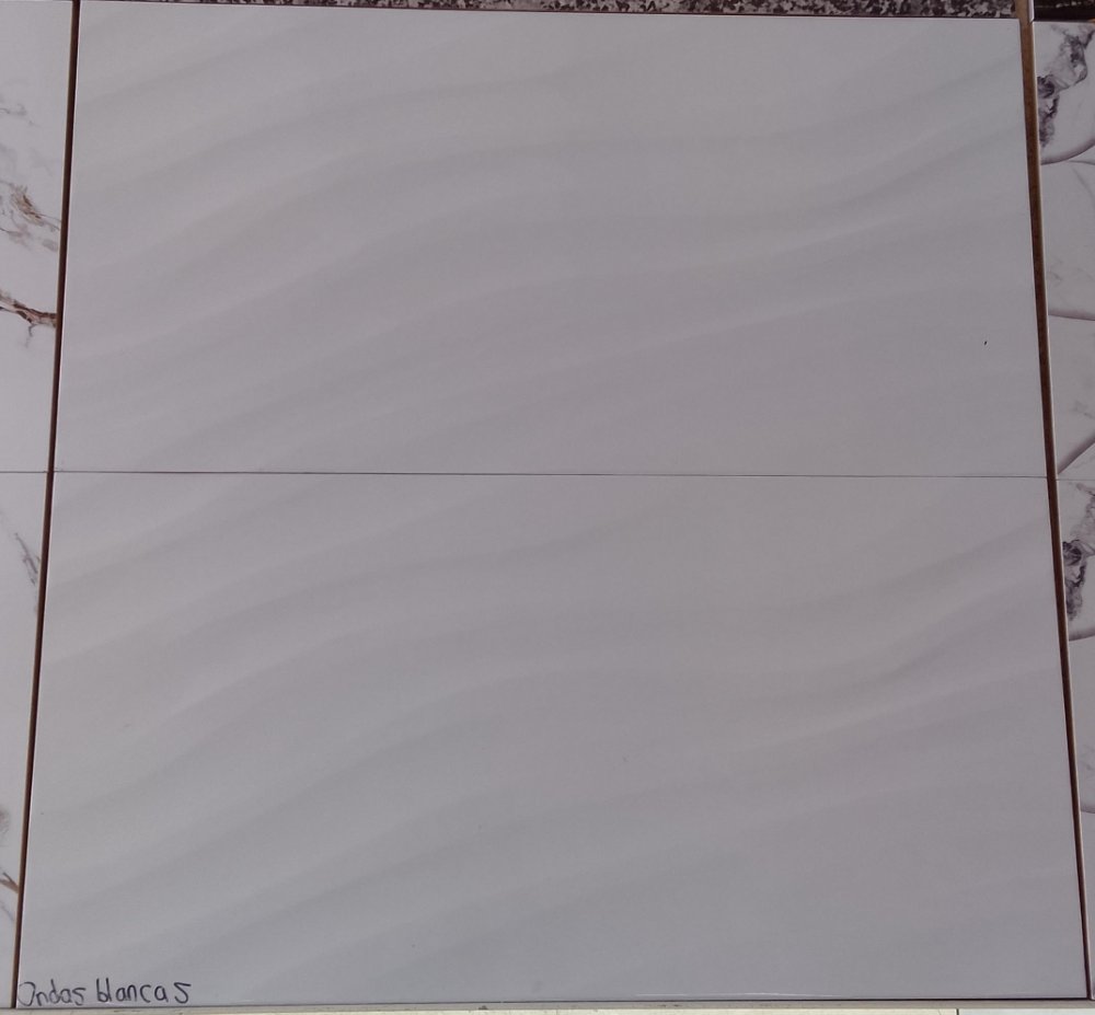 Pared ondas blancas 30x60