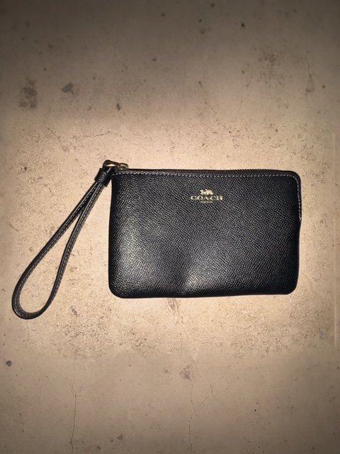 Muñequera Coach negro