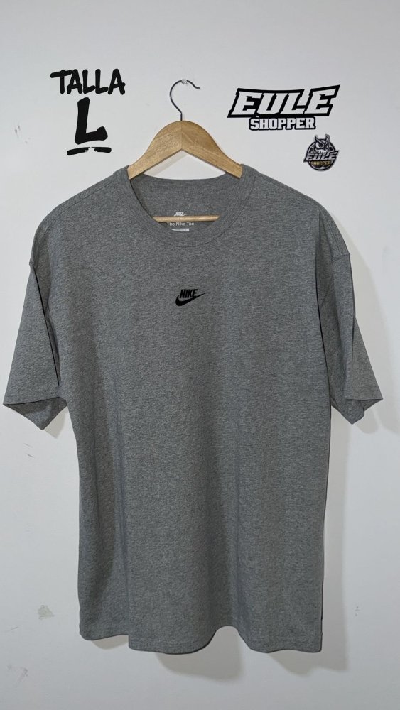Camiseta nike gris med
