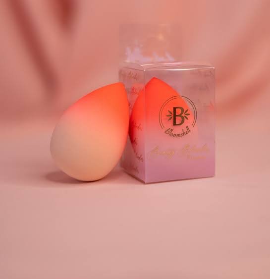 ESPONJA DE MAQUILLAJE BLOOMSHELL FLAWLESS (1 UNIDAD)