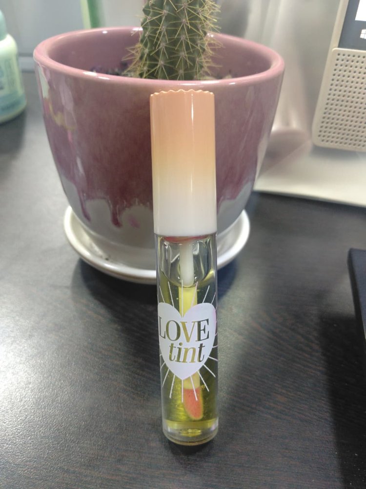 LOVE TINT MAGIC LIP OIL