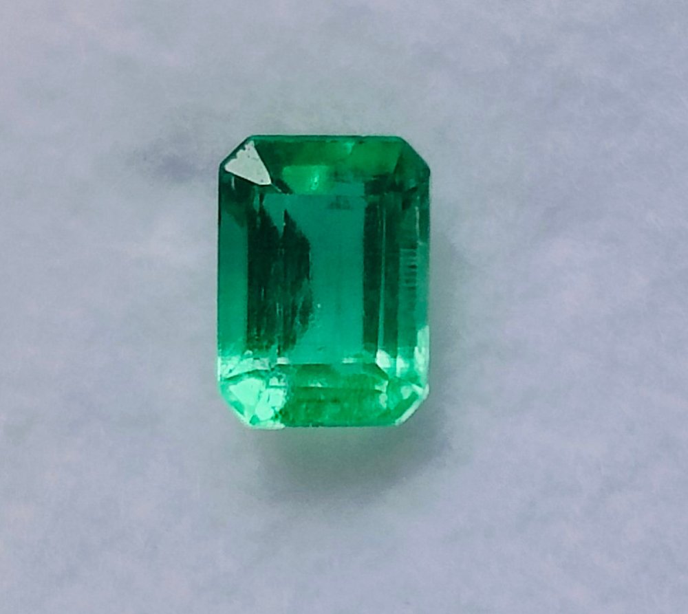 Corte esmeralda ENE05