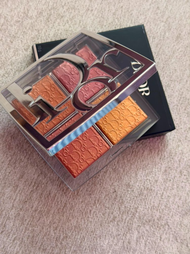 Paleta de iluminador DIOR 05