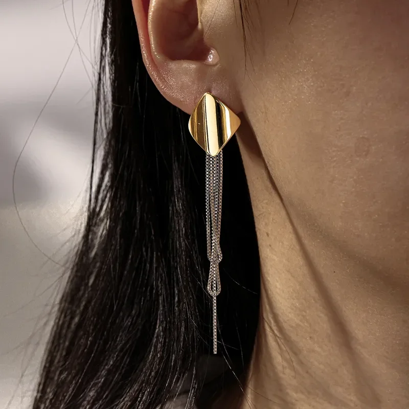 98054-ARETE DORADO CON PLATEADO COLGANTE