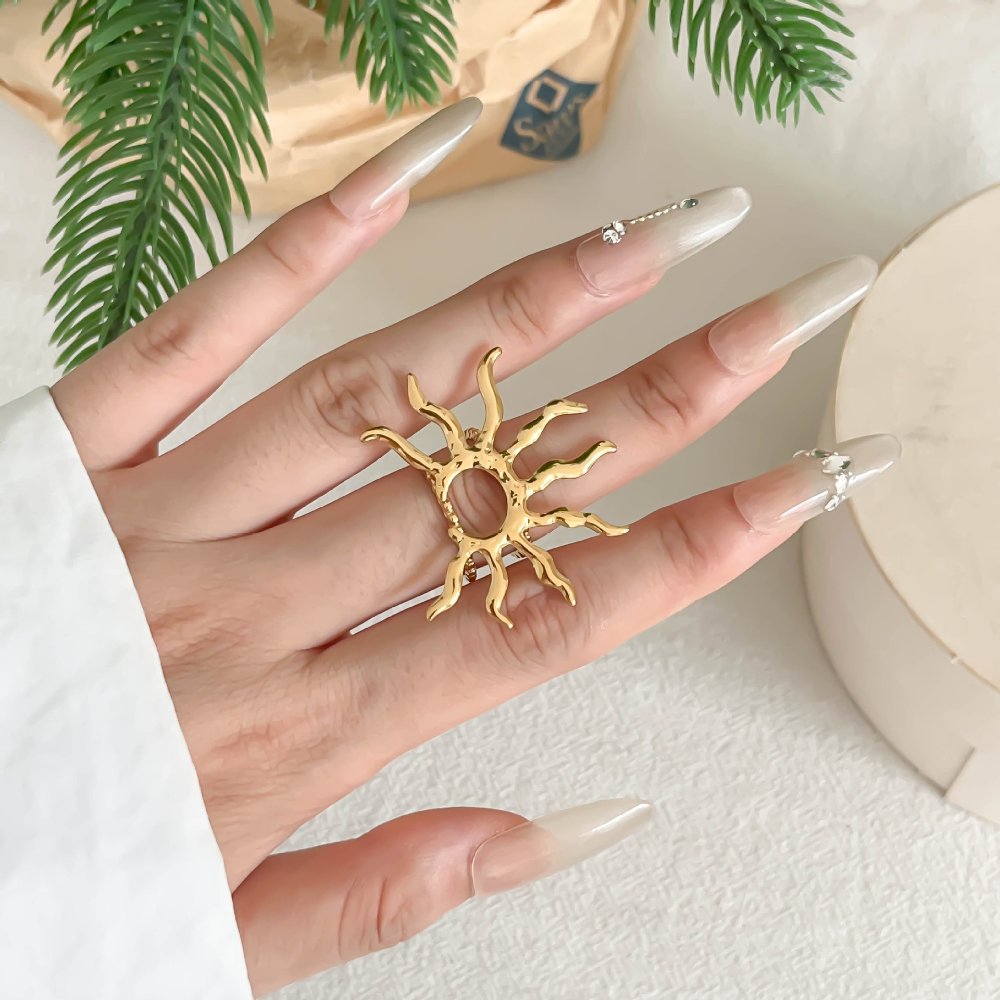 51743-ANILLO DORADO FORMA DE SOL