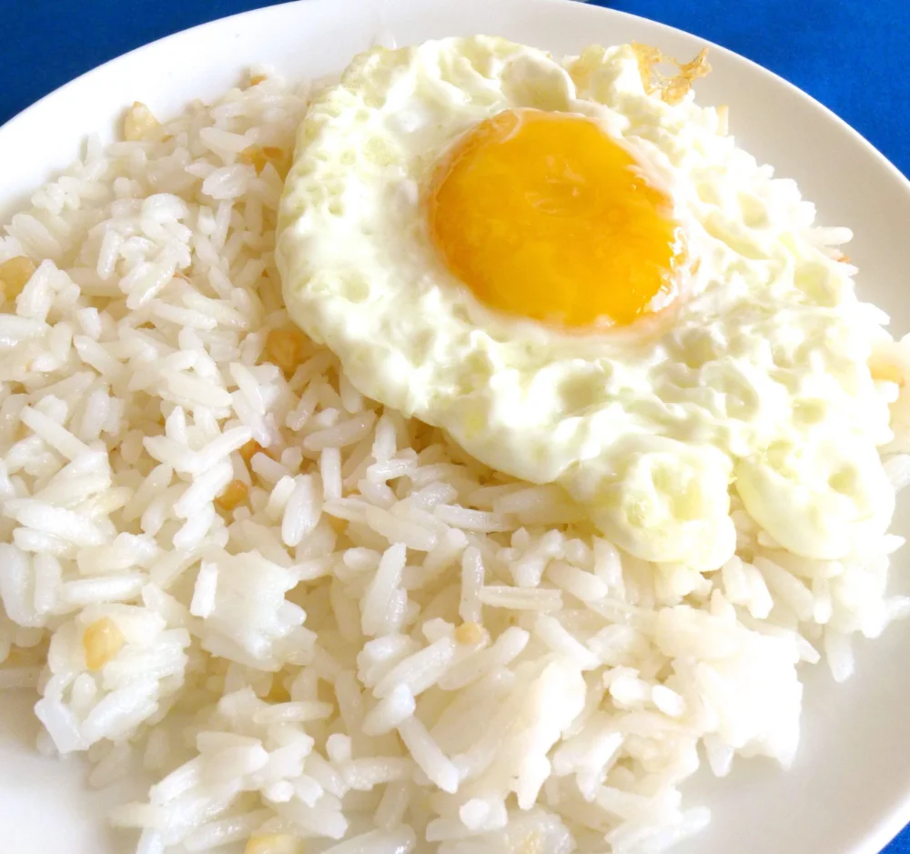 ARROZ CON HUEVO