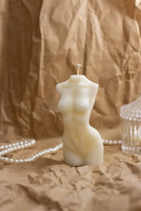 Vela torso de mujer
