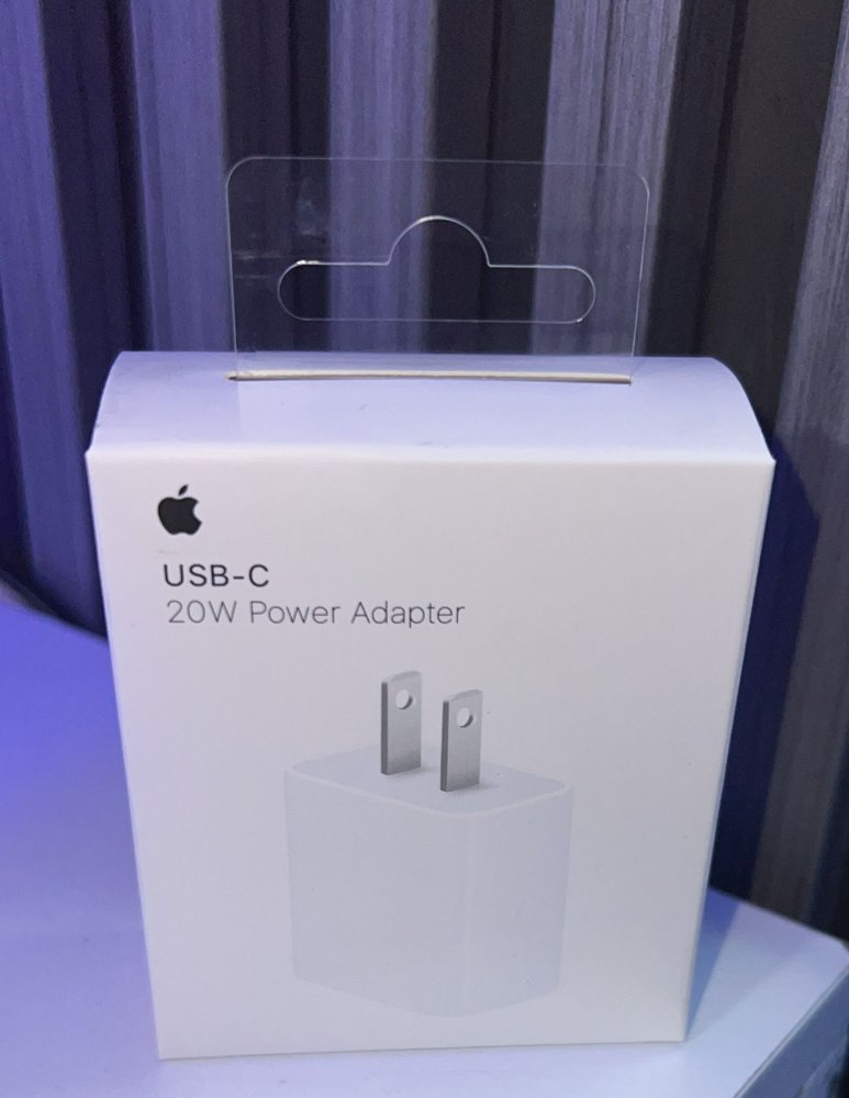 025523 - CABEZAL TIPO ORIGINAL 20W IPHONE