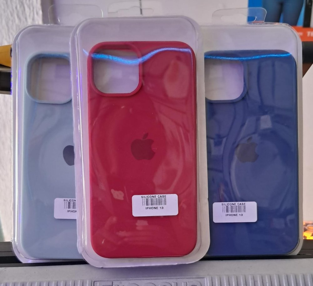 00189 - ESTUCHE IPHONE13 - SILICONE