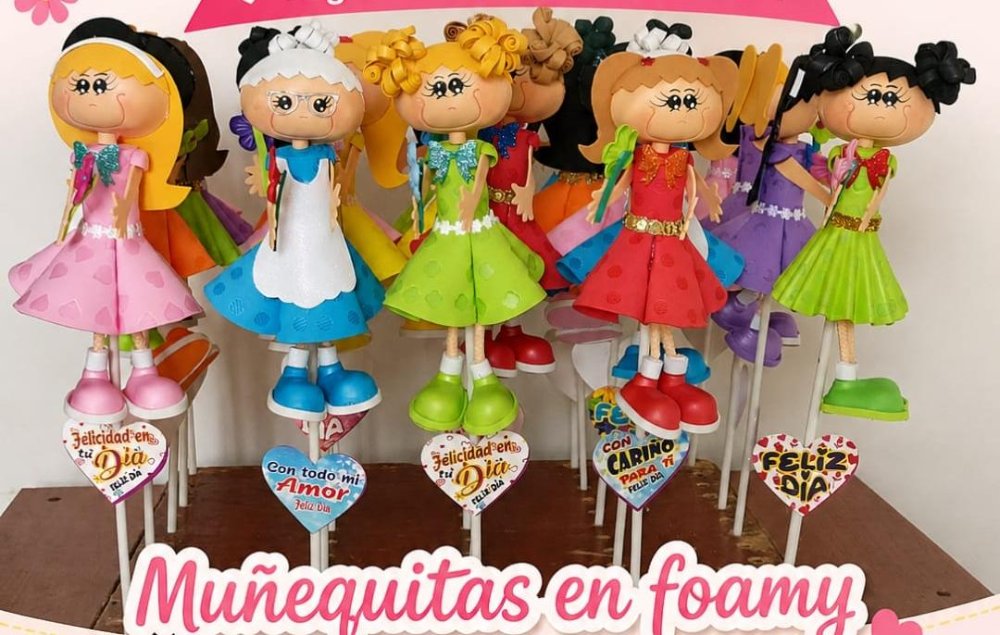 Muñecas en foamy