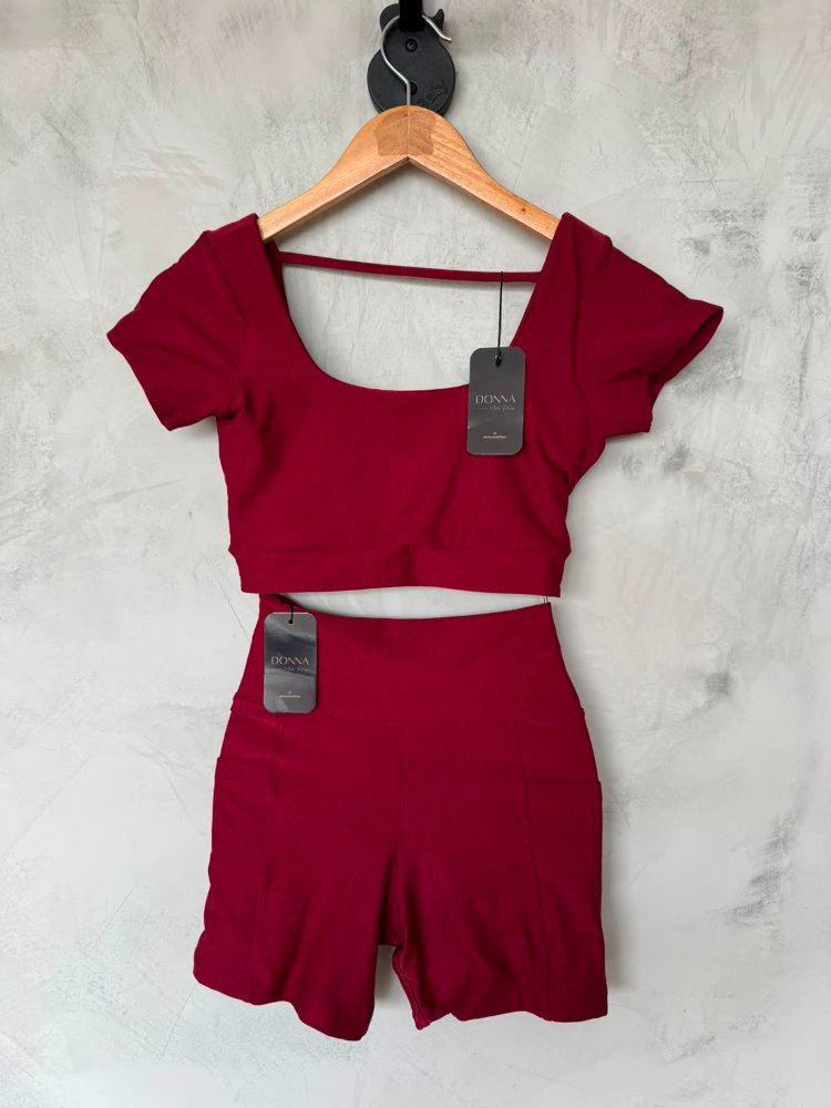 Conjunto short com bolso + top body
