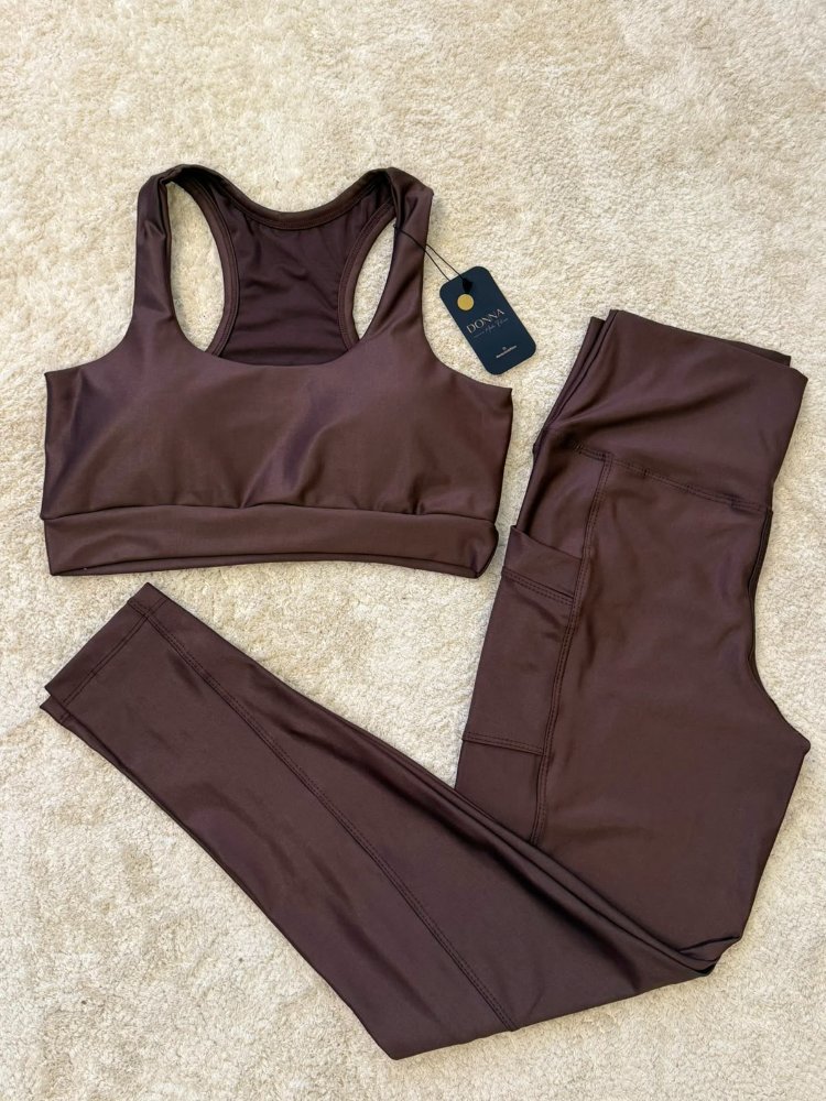 Conjunto legging + top detalhe