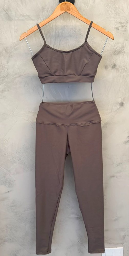 Conjunto legging + top