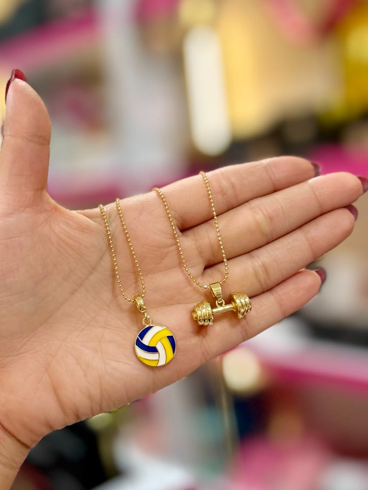 Cadena con dijes deporte