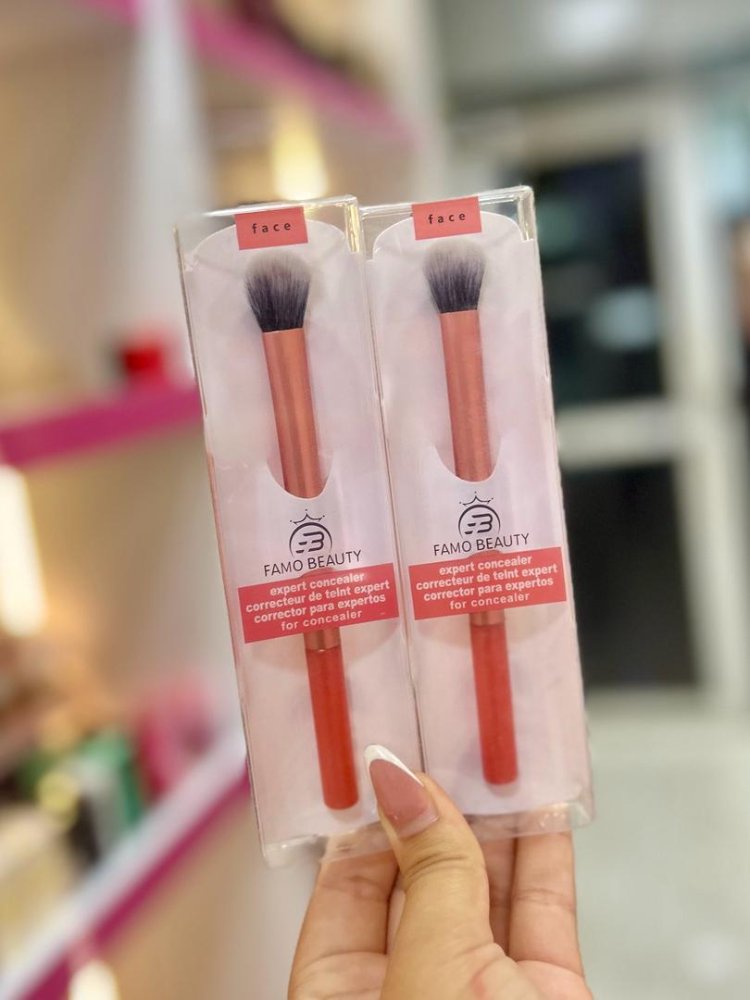 Brochas corrector cerdas suaves