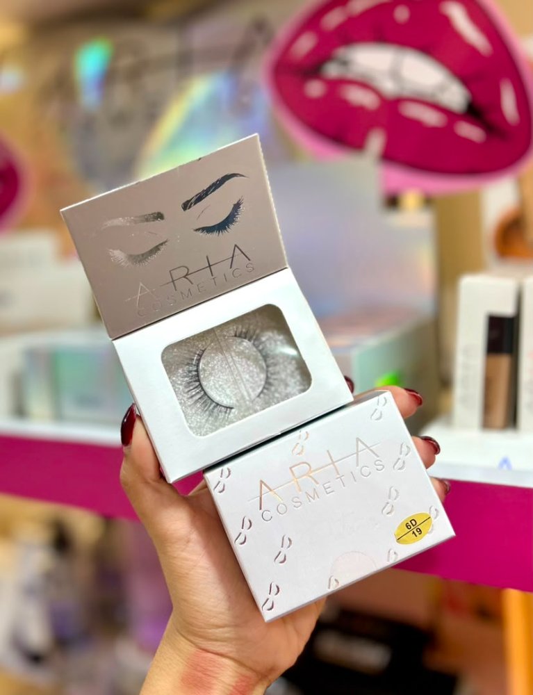 Pestañas Corridas Aria Cosmetics