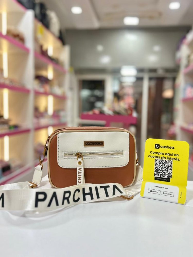 Cartera Parchita negra y beige
