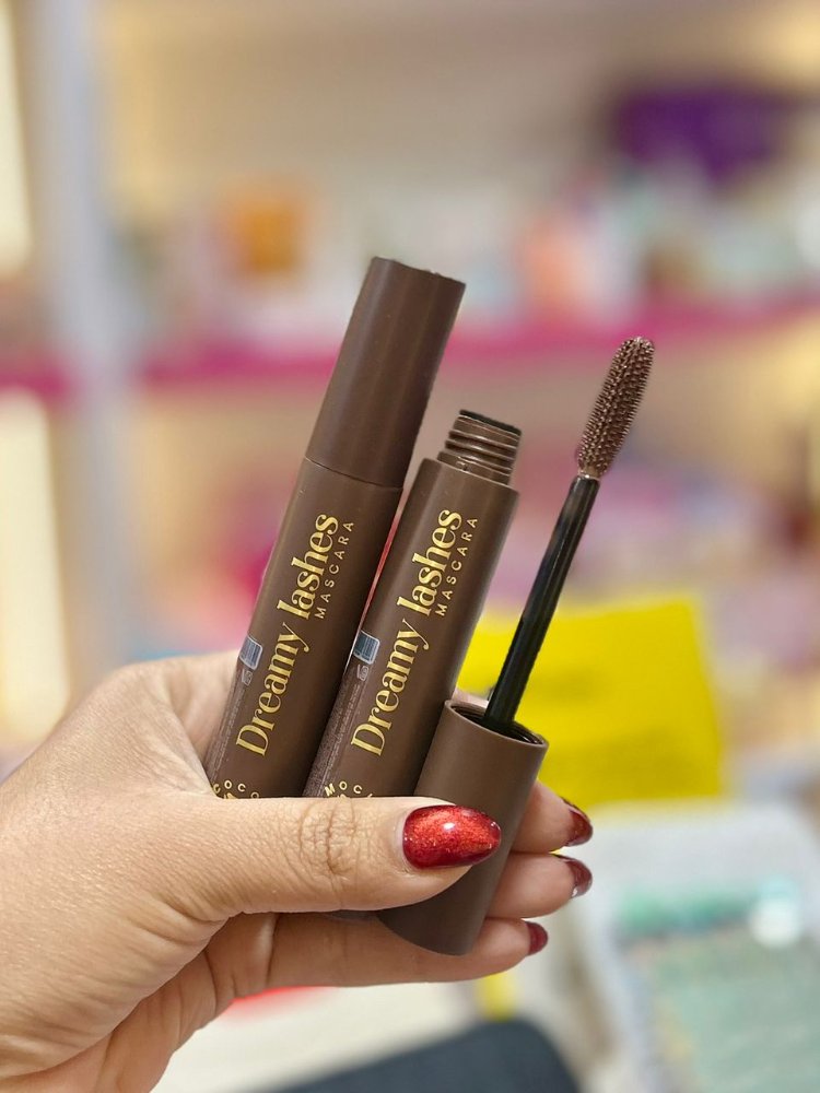 Mascara de pestañas marron Dolce bella