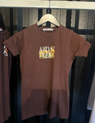 T: G Camisa Audaz Bege Detalhe Anjo Armado !