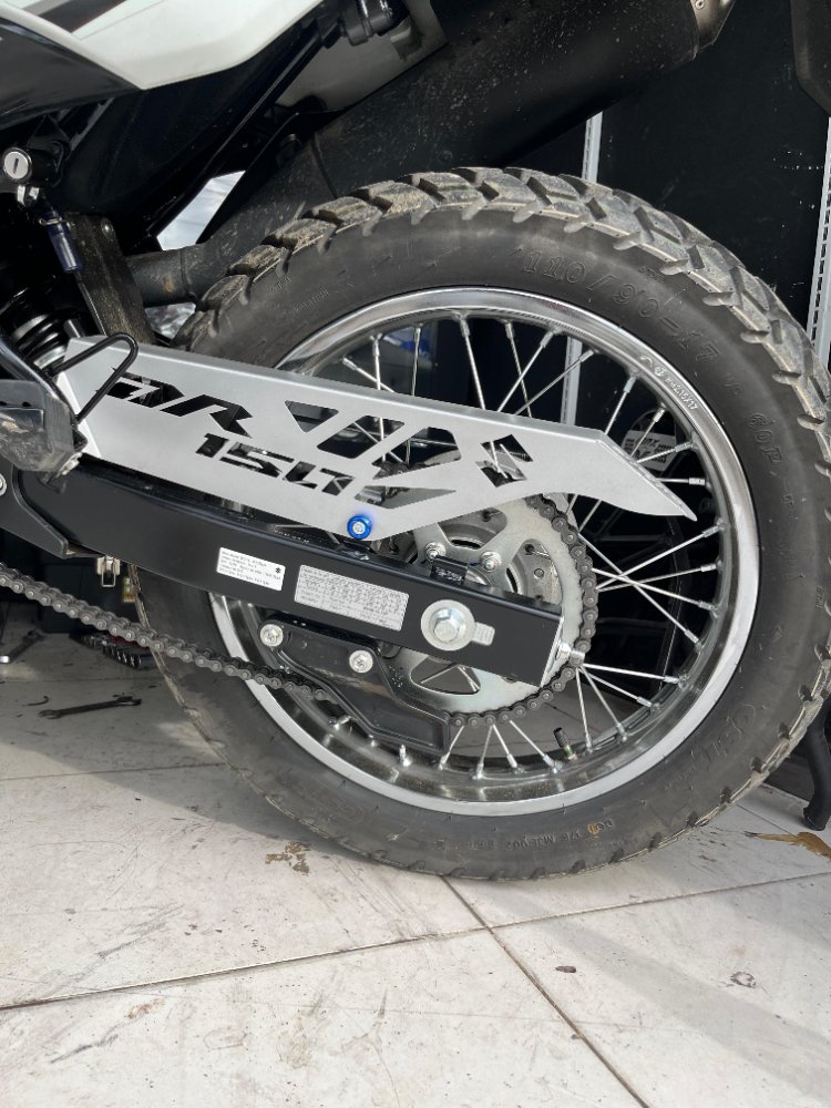 GUARDA CADENA DR150 - PERFORADO