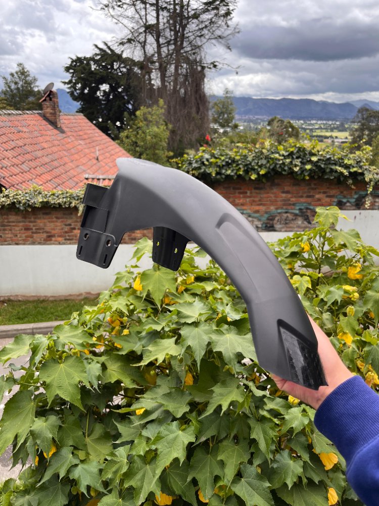 GUARDABARRO INFERIOR XL NEGRO