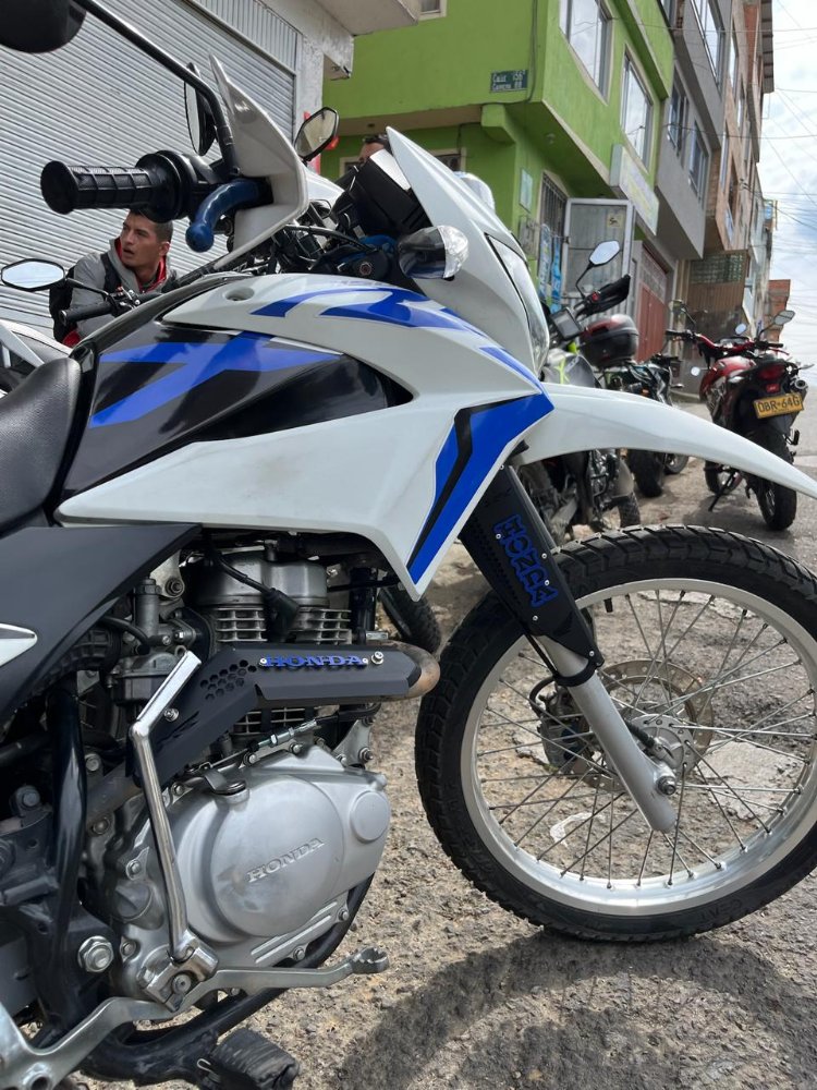 CURVA EXOSTO XR150 - RELIEVE