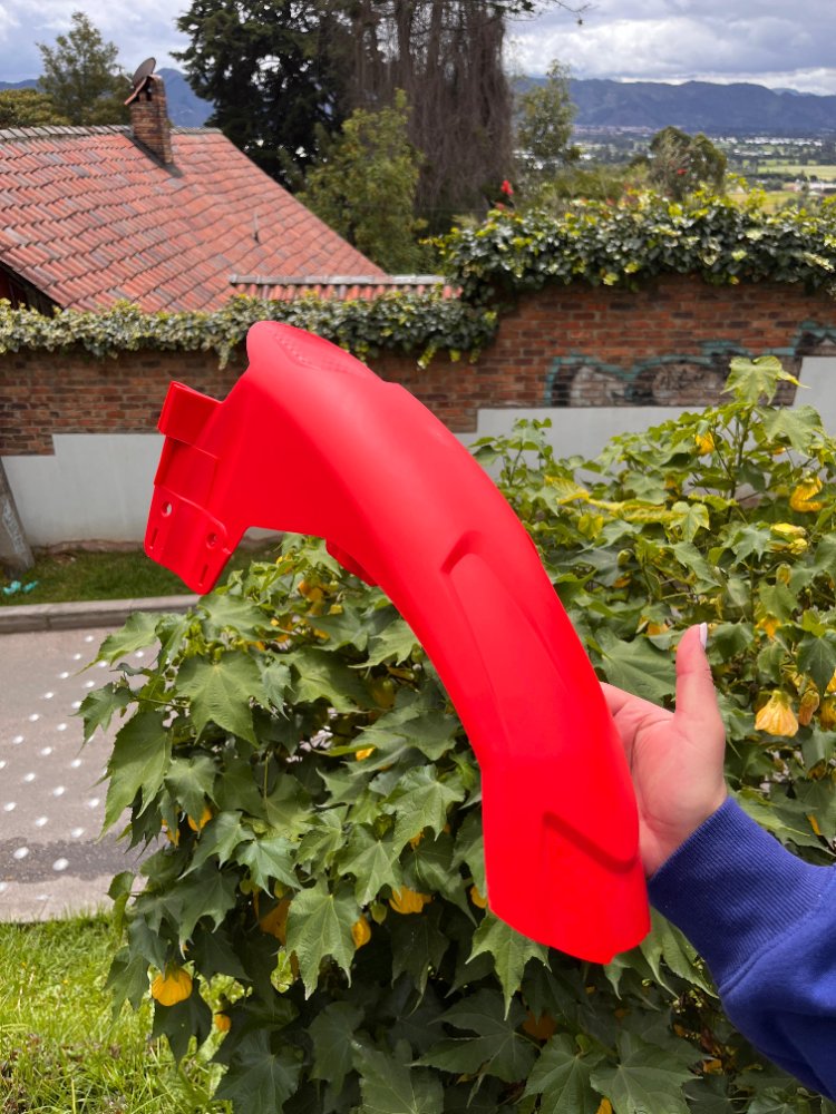 GUARDABARRO INFERIOR XL ROJO