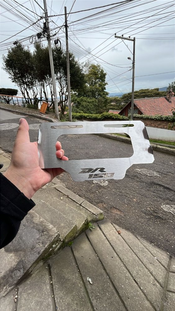 PORTA PLACA DR150 - PERFORADO