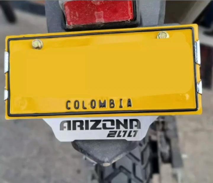 PORTA PLACA ARIZONA200 - PERFORADO