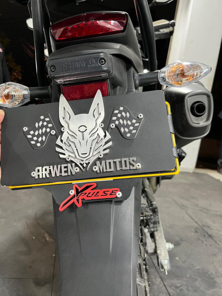 PORTA PLACA XPULSE - RELIEVE