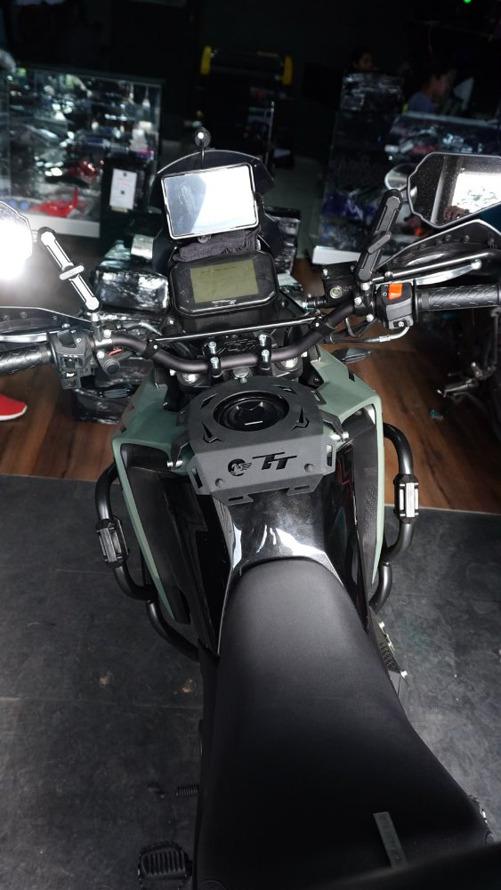 BASE TANK BAG TT200