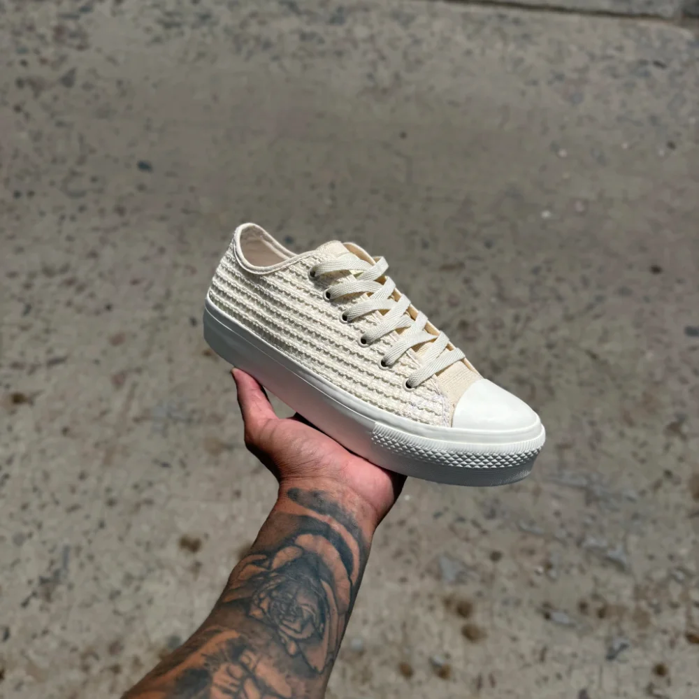 All Star Converse Text Beige