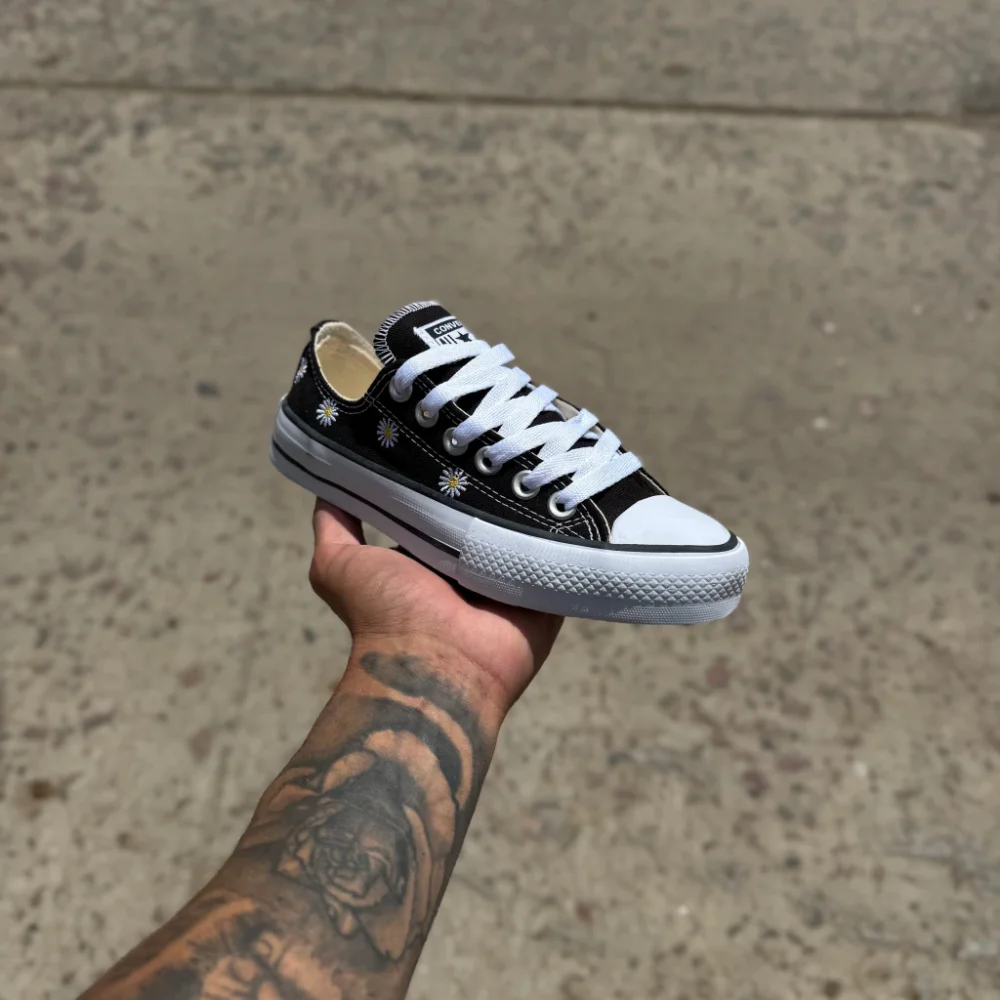 All Star Converse Black (lona / con margaritas)