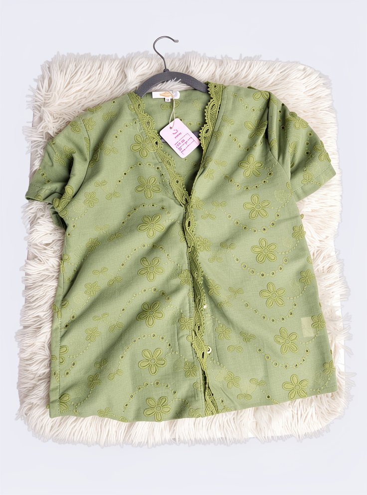 Camisa Broderie verde Talle M
