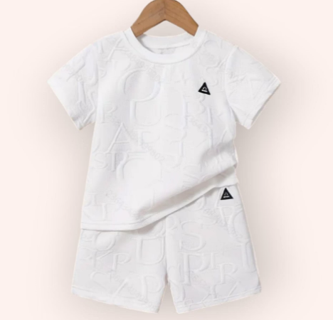 Conjunto niño letras grabadas