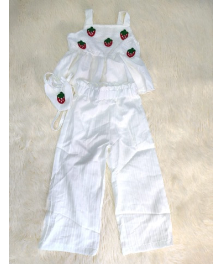 Conjunto niña fresa