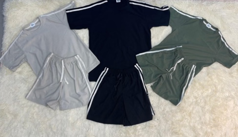 Conjunto niño adid