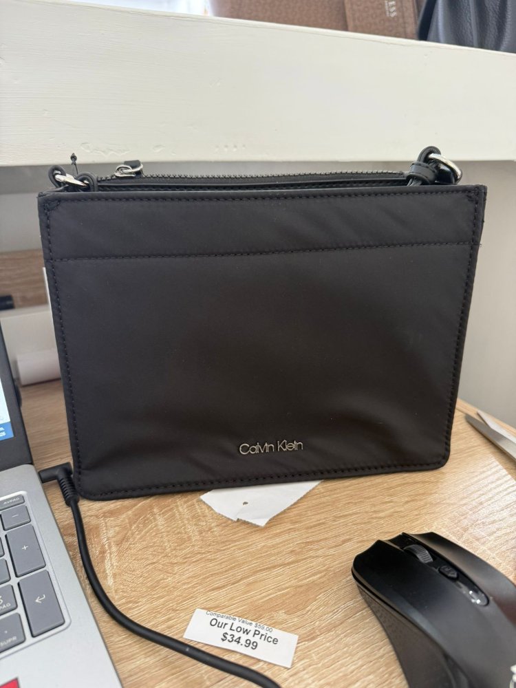 cartera Calvin Klein