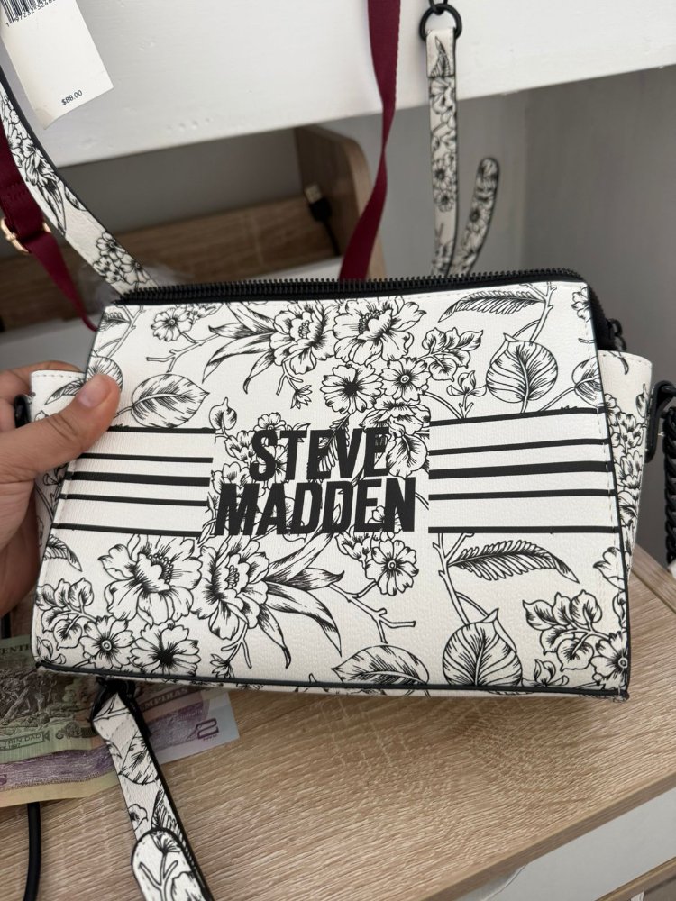 cartera blanca steve