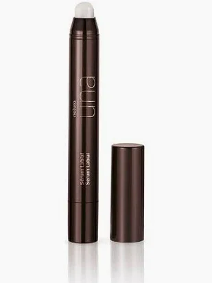 Maquillaje una serum labial