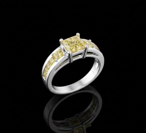 Anillo con sircones amarillos