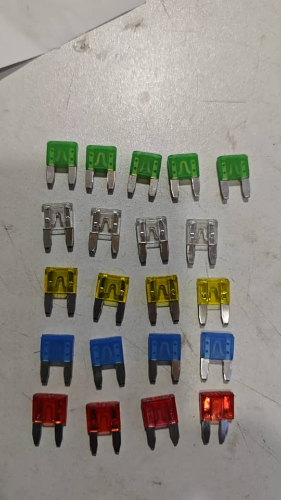 FUSIBLES MINI Y NORMALES 10,15,20,25,30