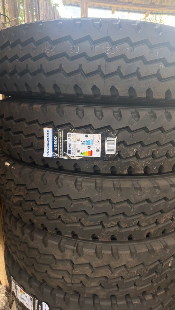 11R22.5 18pr Royablack RS600