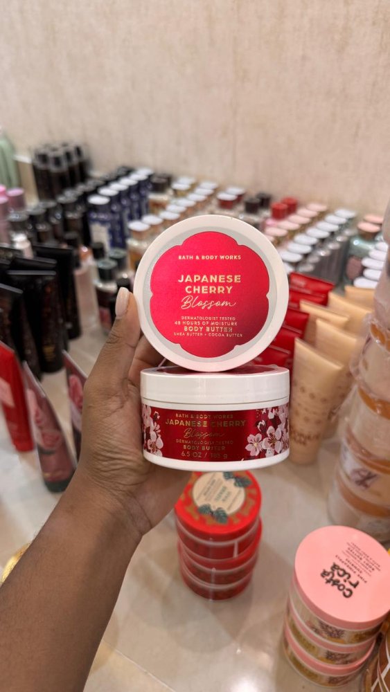 Japanese Cherry Blossom Mantequilla Corporal 6.5oz - Bath & Body Works