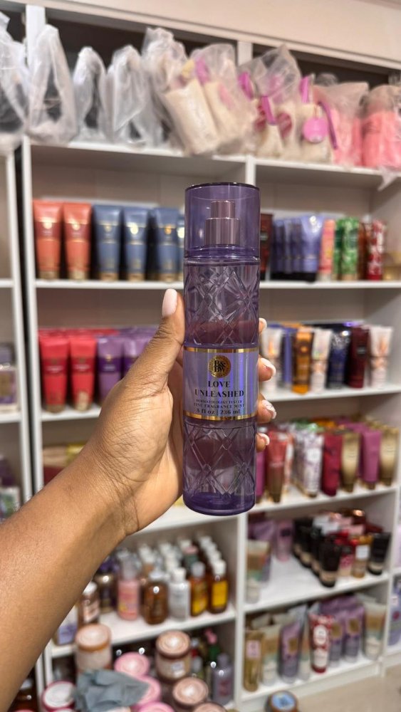 Love Unleashed Splash 8 fl oz - Bath & Body Works