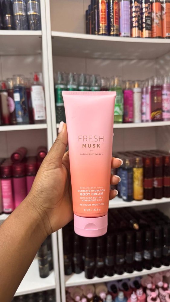 Fresh Musk Ultimate Hydration Body Cream 8 oz - Bath & Body Works