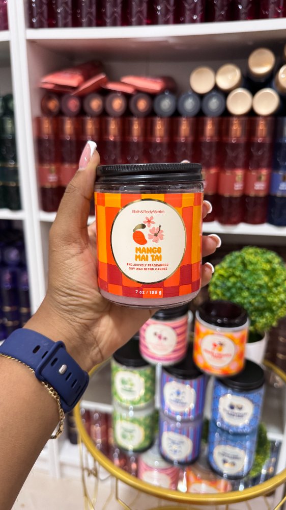 Vela 1 Mecha Mango Mai Thai 7oz - Bath & Body Works